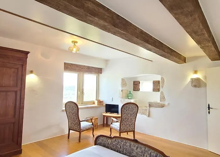 Petit De Calvet Sainte-Croix (Lot)